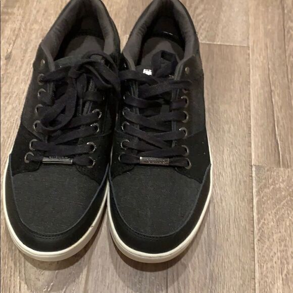 🎉last deal🎉Guess men’s sneakers 👟 - Picture 1 of 6